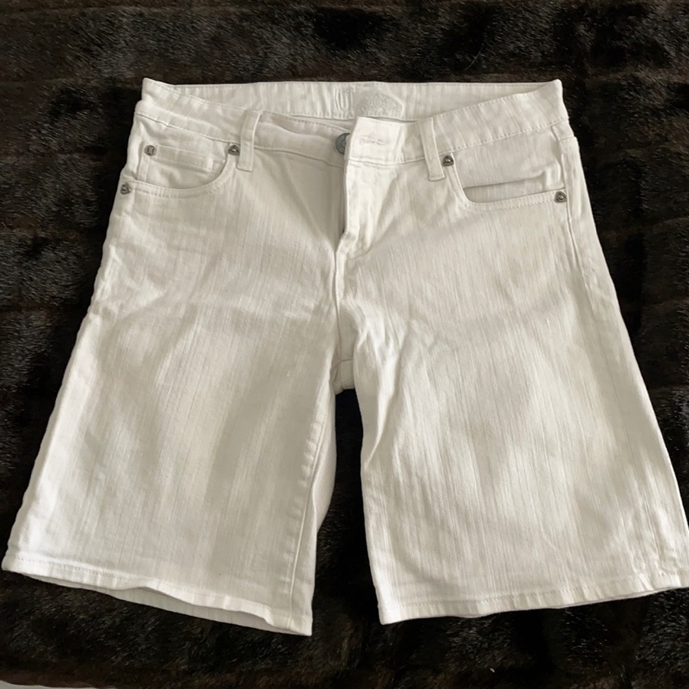 Nice white shorts